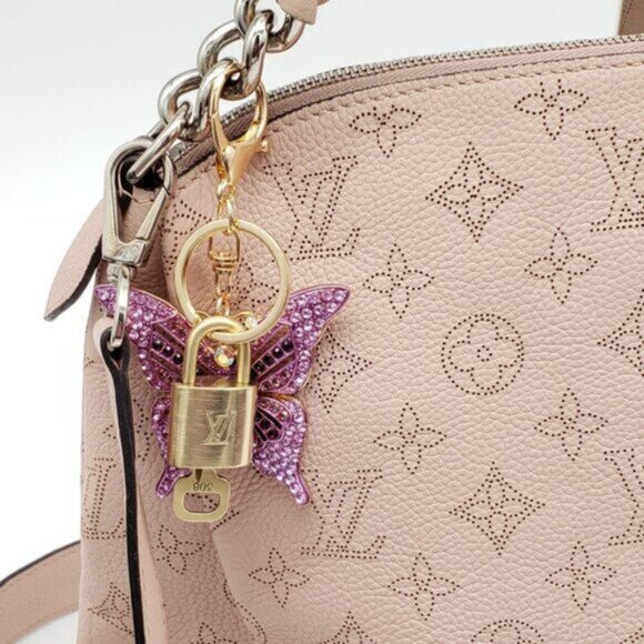 Louis Vuitton Lock & Key with Unbranded Butterfly Charm, Keychain 090925 - Picture 8 of 9